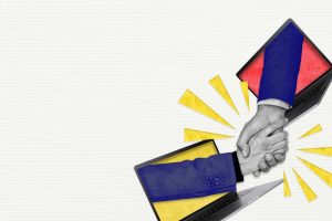 illustratie-van-twee-armen-die-de-hand-schudden-door-laptop-schermen-heen